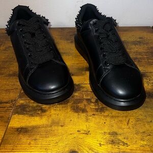 Steve Madden Frosting Black Velvet Spiked Sneakers Size 10.5